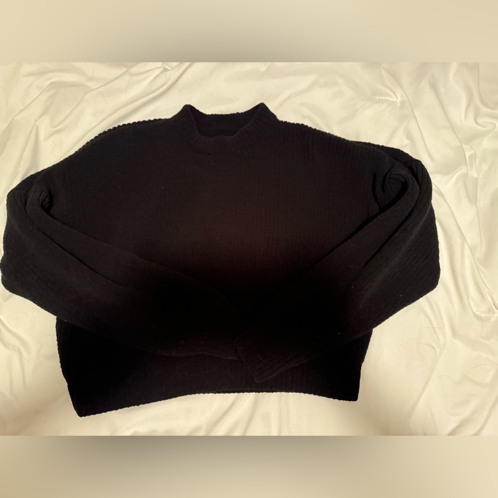 Abercrombie & Fitch Cropped Sweater
